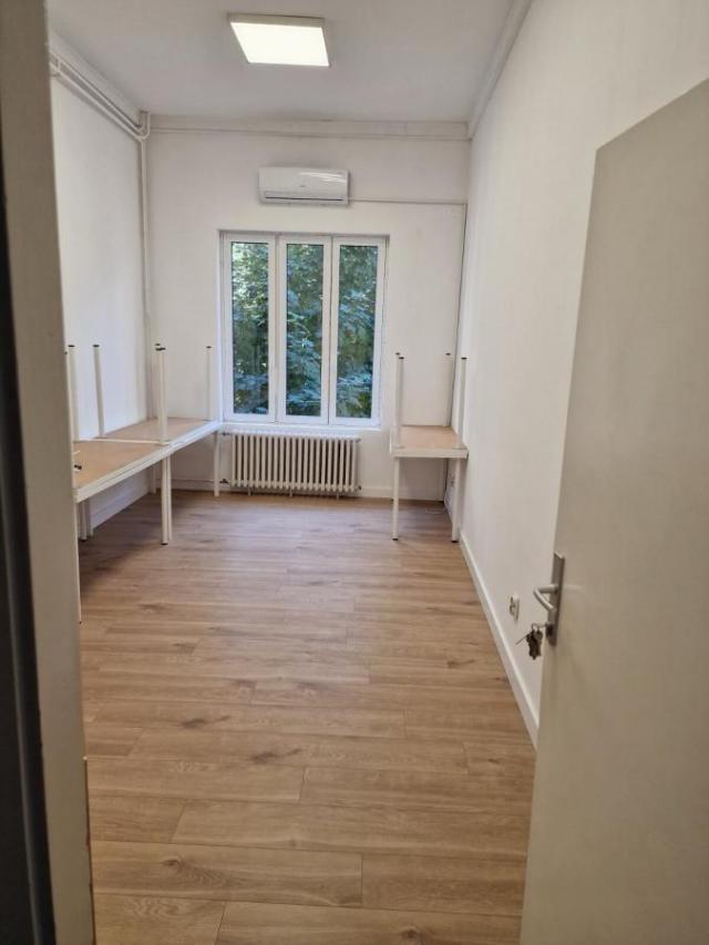 Izdaje se renoviran 7. 0 salonac na Terazijama