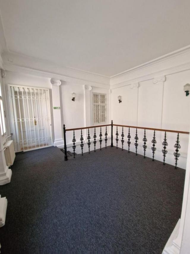 Izdaje se renoviran 7. 0 salonac na Terazijama