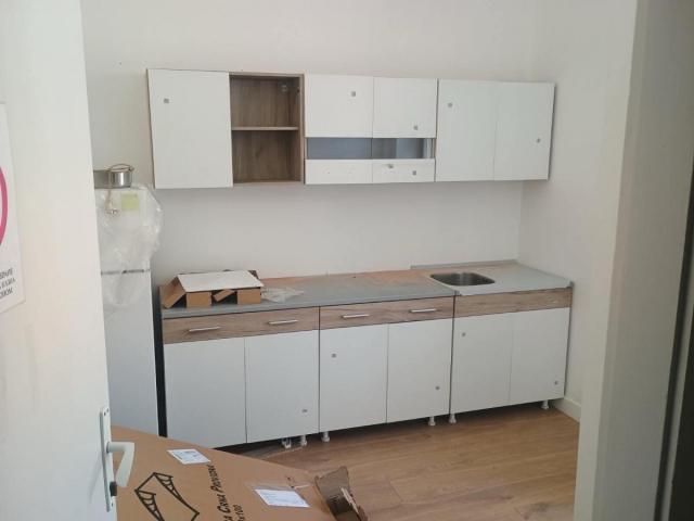 Izdaje se renoviran 7. 0 salonac na Terazijama
