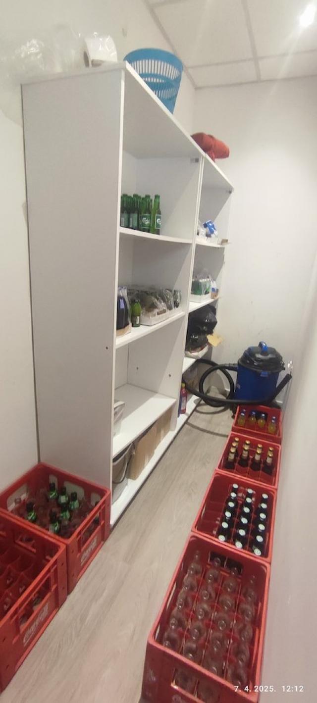 Blok 21, lokal 100 m2 +bašta