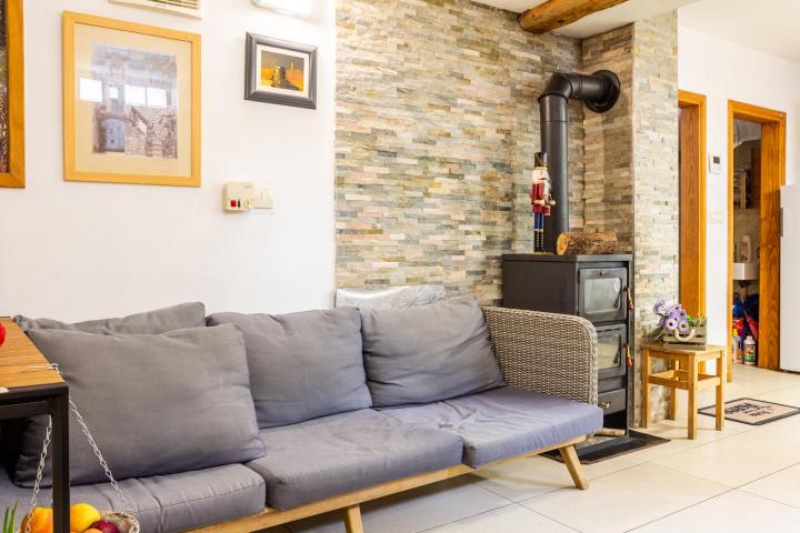 Split, Varoš, autentična kamena kuća s bazenom i saunom, NKP 192 m²