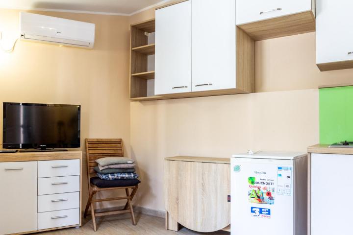 Split, Varoš, autentična kamena kuća s bazenom i saunom, NKP 192 m²