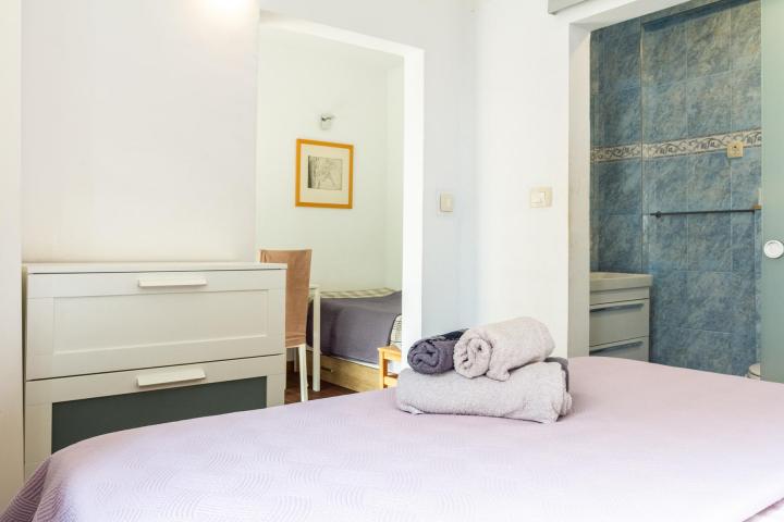 Split, Varoš, autentična kamena kuća s bazenom i saunom, NKP 192 m²