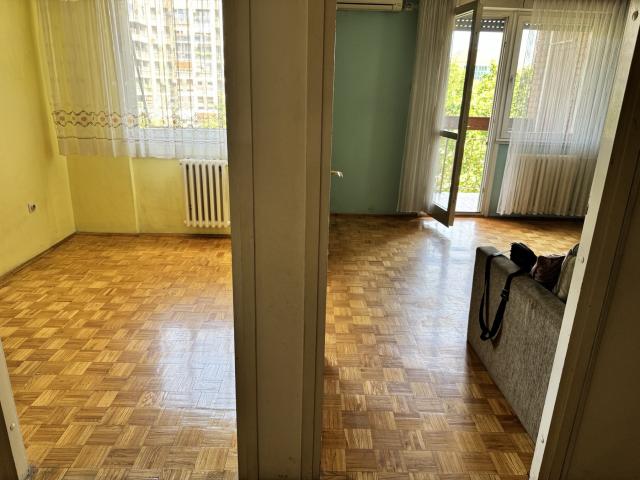 NOVI SAD - BULEVAR - 74. 00 m2