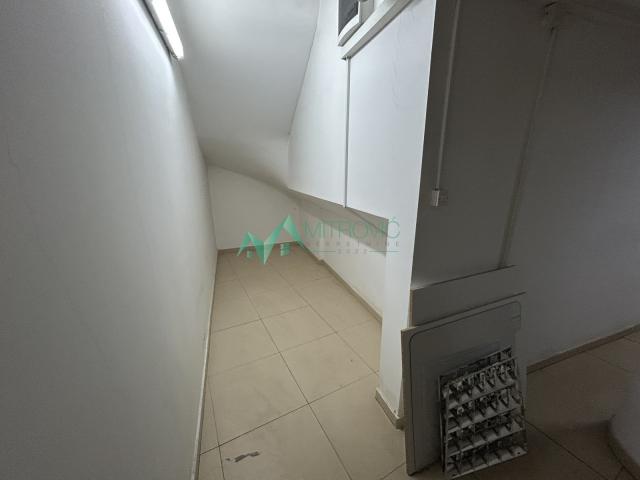 Izdavanje, Poslovni prostor, 230m2 , Bulevar Oslobođenja