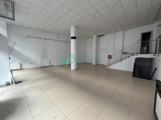 Izdavanje, Poslovni prostor, 230m2 , Bulevar Oslobođenja