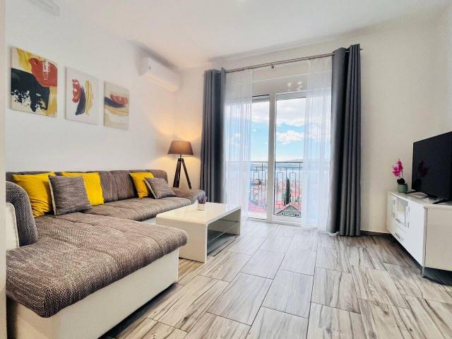 Prodaja, Stan, 55m2 , Tivat
