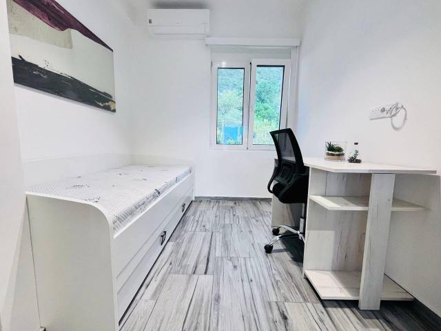 Prodaja, Stan, 55m2 , Tivat