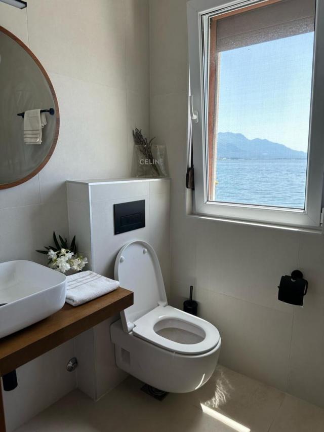 Prodaja, Kuća, 110m2 , Herceg Novi