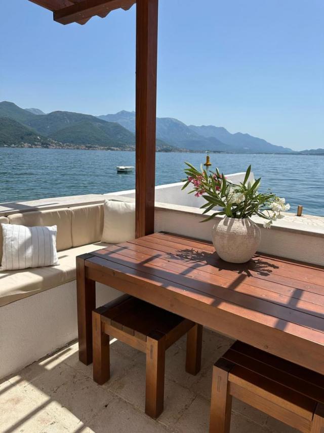 Prodaja, Kuća, 110m2 , Herceg Novi