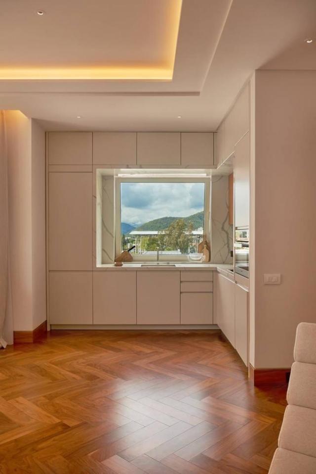 Stan sa pogledom na more u najprestižnijoj zgradi Porto Montenegra