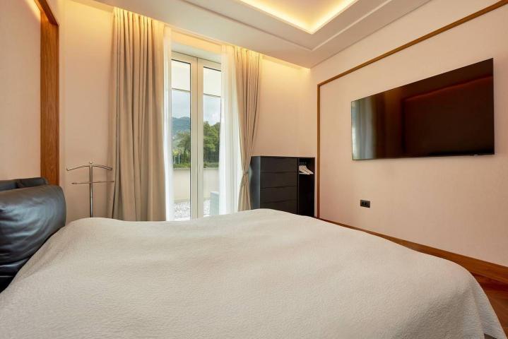 Stan sa pogledom na more u najprestižnijoj zgradi Porto Montenegra