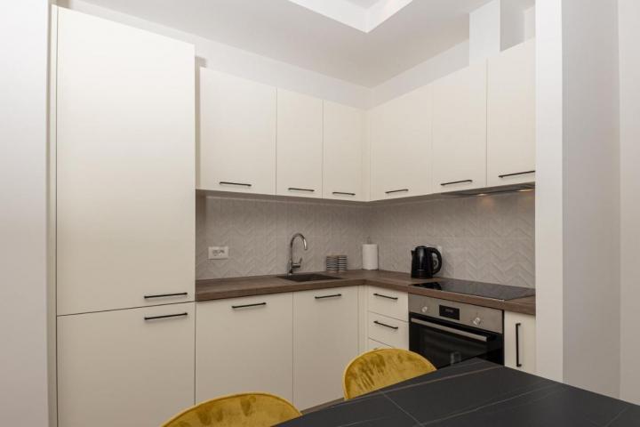 Prodaja, Stan, 62m2 , Tivat