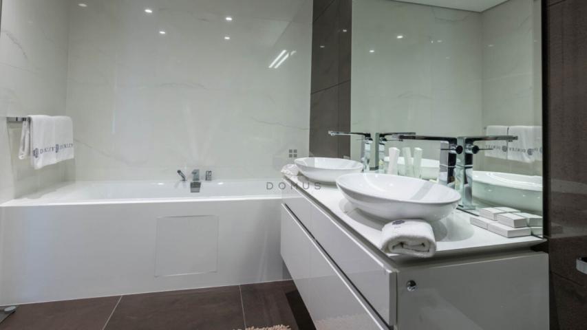 Jednosoban luksuzan stan 95m2 sa pogledom na more, Dukley Gardens - Budva