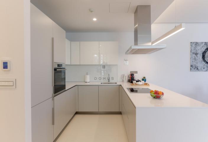 Trosoban luksuzan stan 214m2 sa pogledom na more, Dukley Gardens – Budva