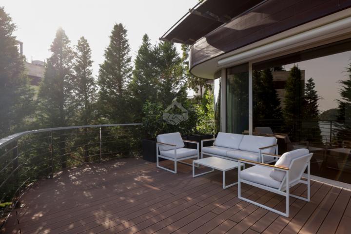 Trosoban luksuzan stan 214m2 sa pogledom na more, Dukley Gardens – Budva