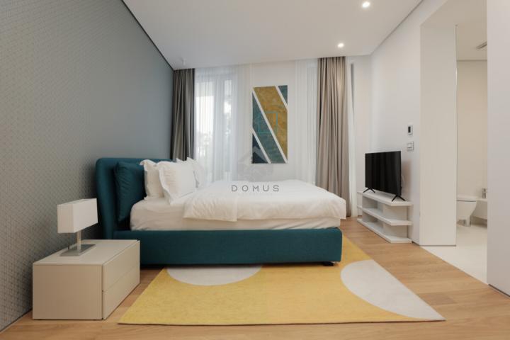 Trosoban luksuzan stan 214m2 sa pogledom na more, Dukley Gardens – Budva