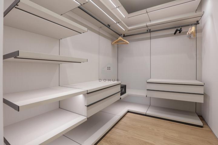 Trosoban luksuzan stan 214m2 sa pogledom na more, Dukley Gardens – Budva