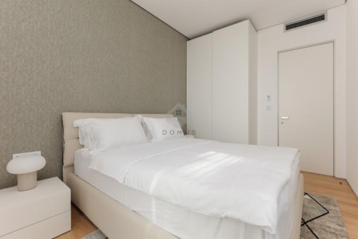 Trosoban luksuzan stan 214m2 sa pogledom na more, Dukley Gardens – Budva