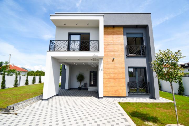 Porodična kuća 154m2 na placu 506m2, Dahna - Podgorica