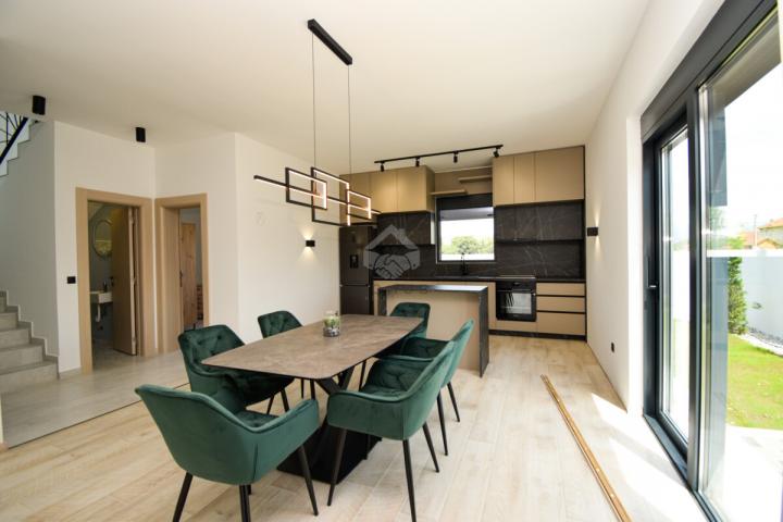 Porodična kuća 154m2 na placu 506m2, Dahna - Podgorica