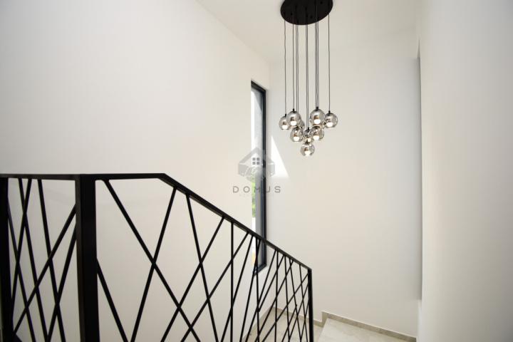 Porodična kuća 154m2 na placu 506m2, Dahna - Podgorica