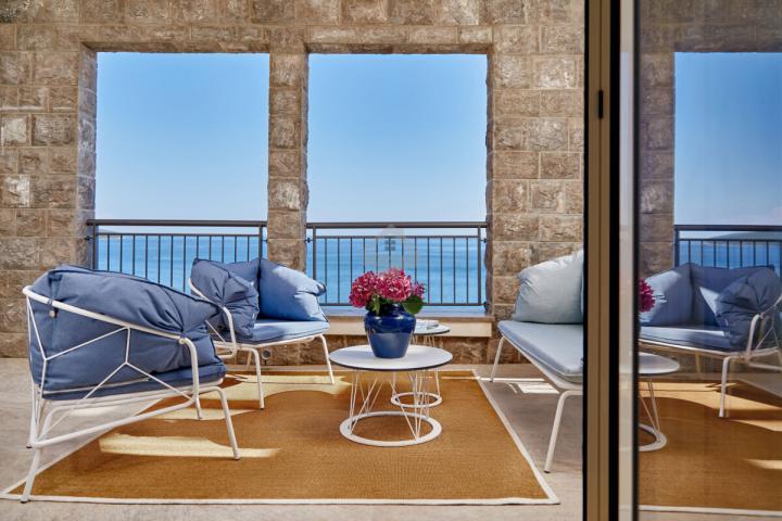 Jednosoban luksuzan stan 94m2 sa pogledom na more, Luštica Bay - Tivat