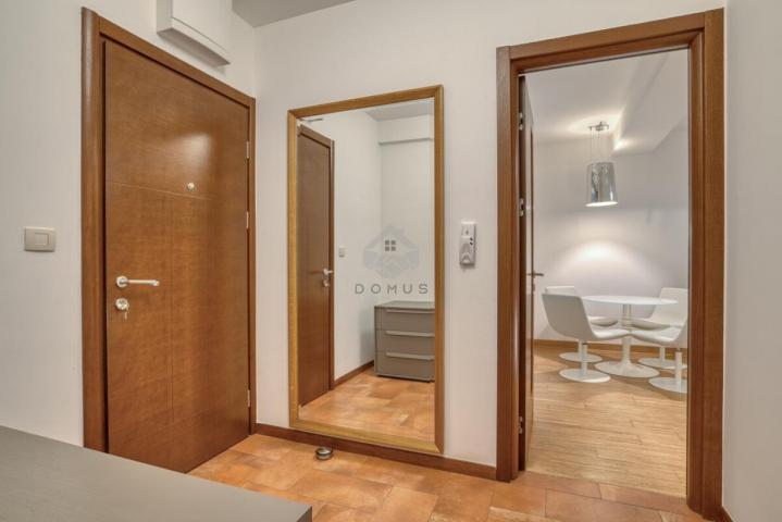 Dvosoban stan 90m2 + parking, Gorica - Podgorica