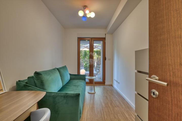 Dvosoban stan 90m2 + parking, Gorica - Podgorica