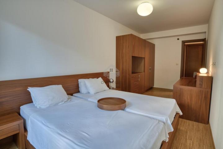 Dvosoban stan 90m2 + parking, Gorica - Podgorica