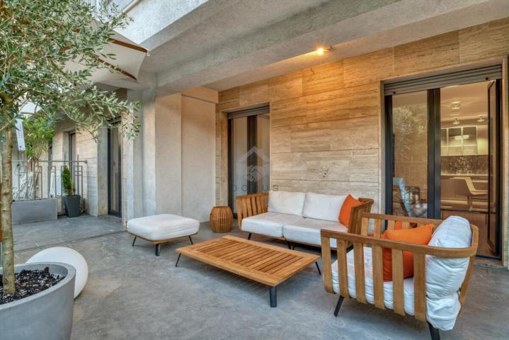 Dvosoban stan 90m2 + parking, Gorica - Podgorica