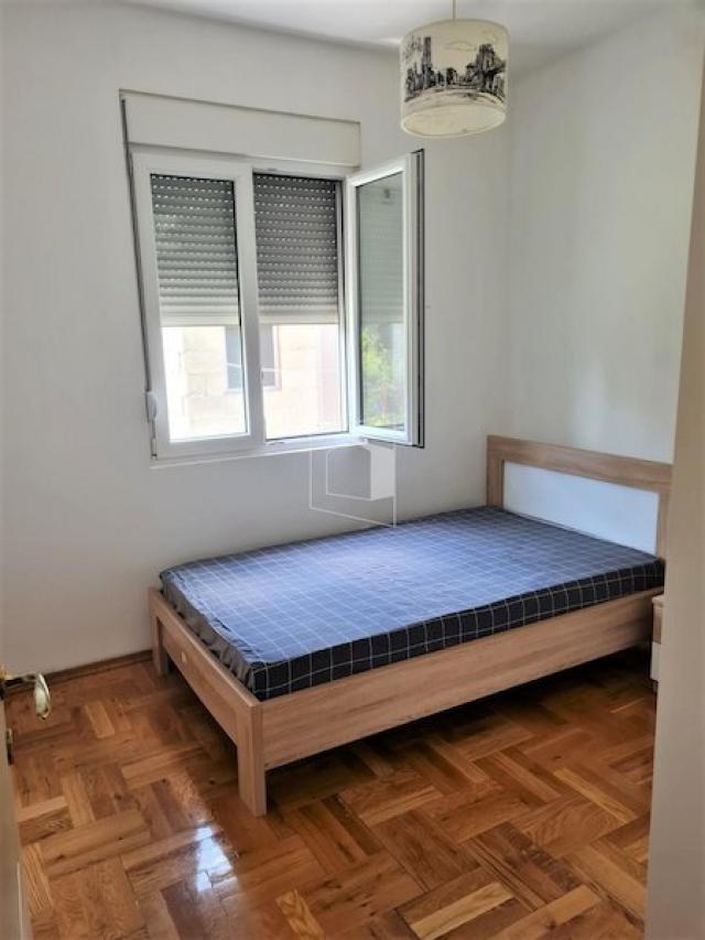 Namještena kuća, 120m2, Tološi, Podgorica