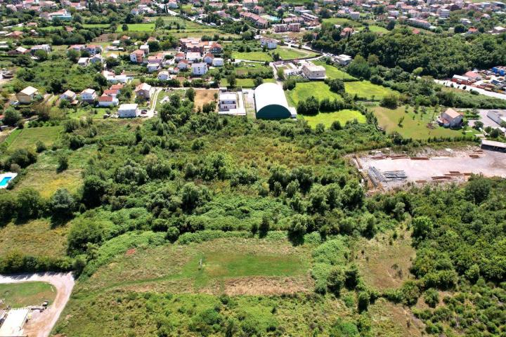 Urbanizovan plac 2429m2, Lastva Grbaljska