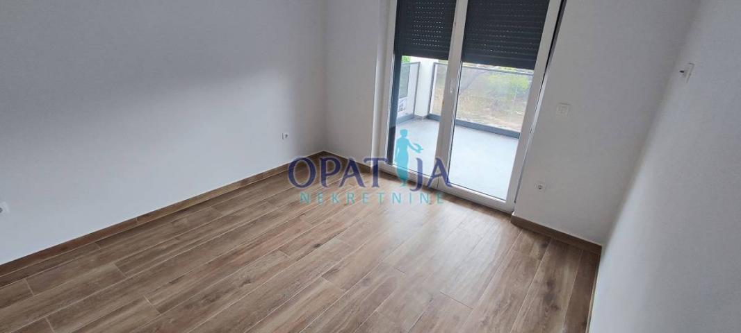 Vir Nova zgrada sa četiri apartmana, 300m do mora