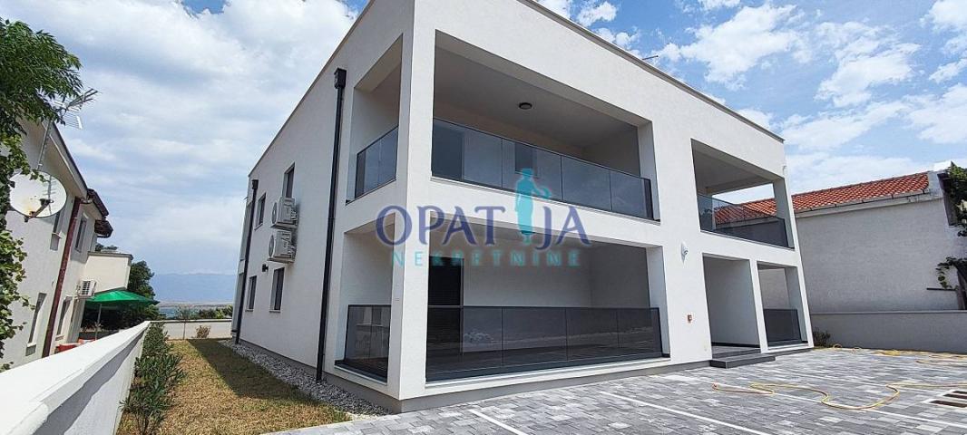 Vir Nova zgrada sa četiri apartmana, 300m do mora