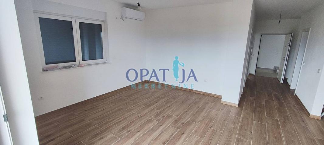 Vir, E4 Dreizimmerwohnung mit Meerblick