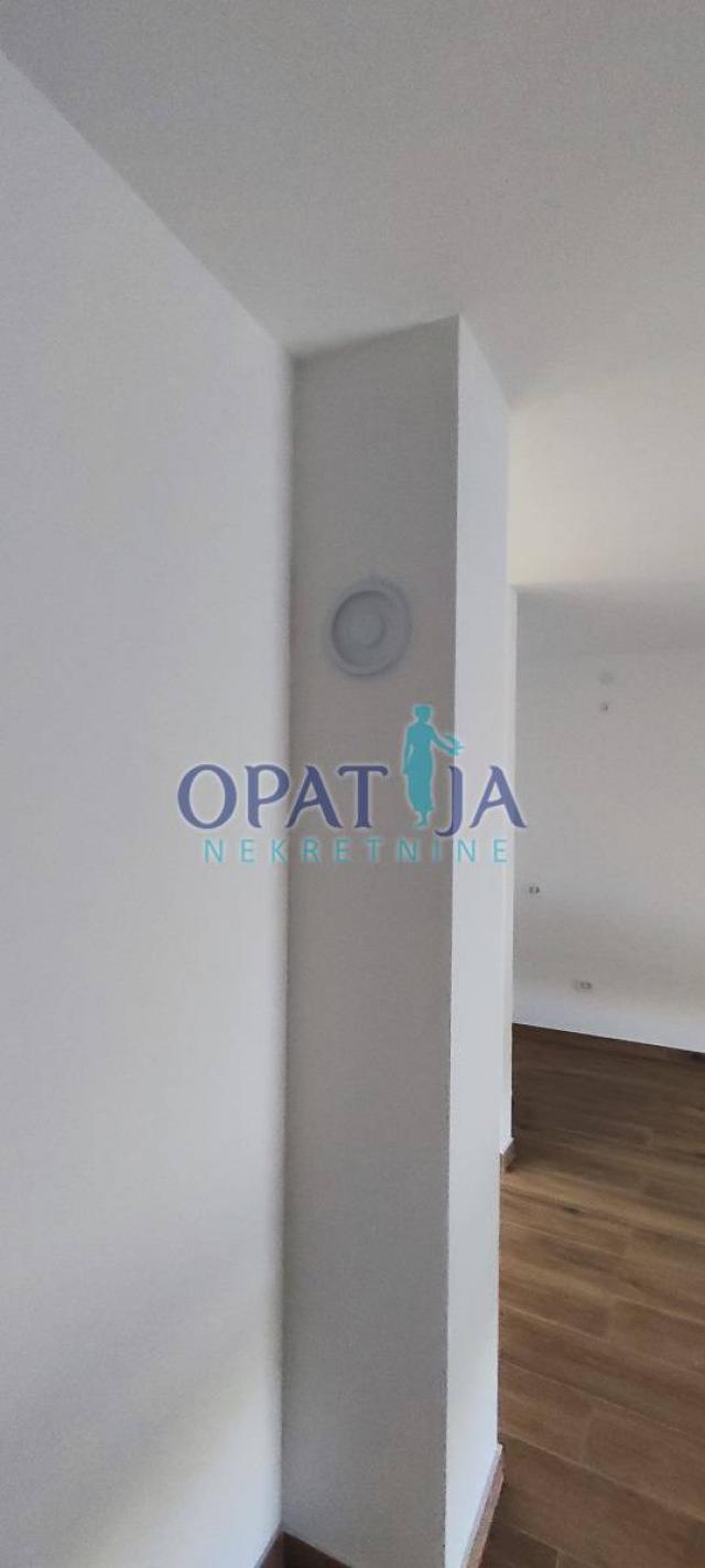 Vir, E4 Dreizimmerwohnung mit Meerblick