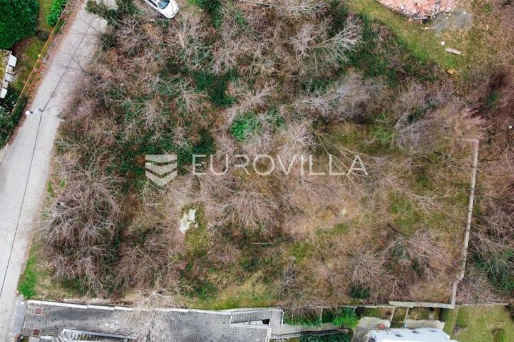 Zagreb, Šestinski vrh, građevinsko zemljište površine 1230 m², za dva objekta po 368 m²