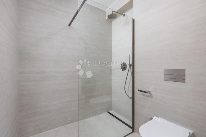 Wohnung Opatija - Centar, Opatija, 93,86m2