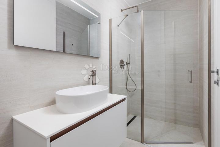 Wohnung Opatija - Centar, Opatija, 93,86m2