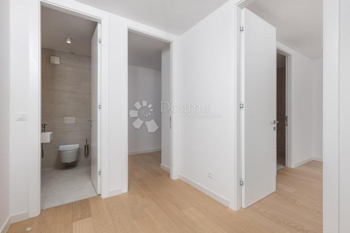 Wohnung Opatija - Centar, Opatija, 93,86m2