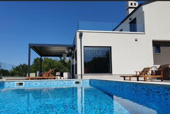 House Kostrena, 300m2