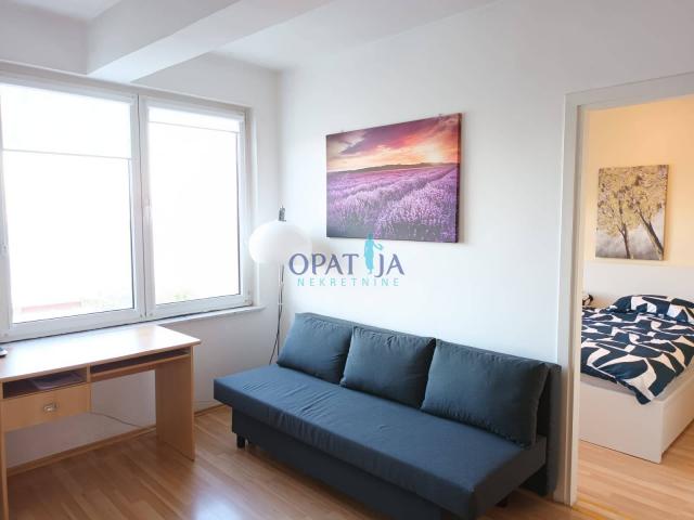 Opatija - prekrasan Stan s velikim balkonom i pogledom na more