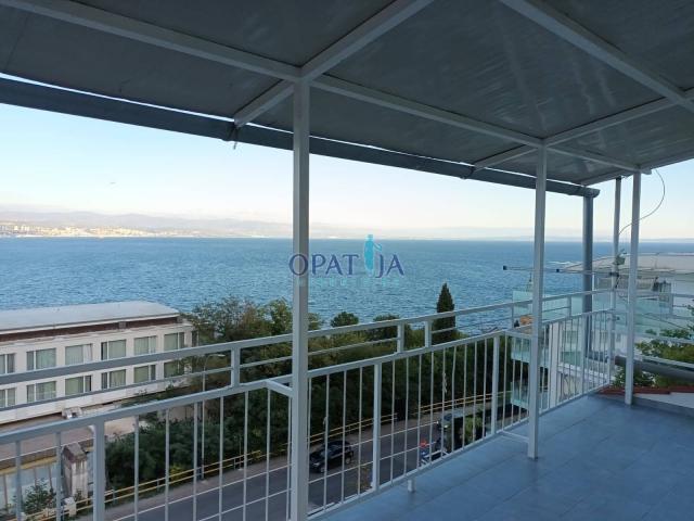 Opatija - prekrasan Stan s velikim balkonom i pogledom na more