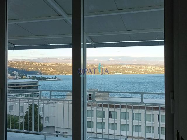 Opatija - prekrasan Stan s velikim balkonom i pogledom na more