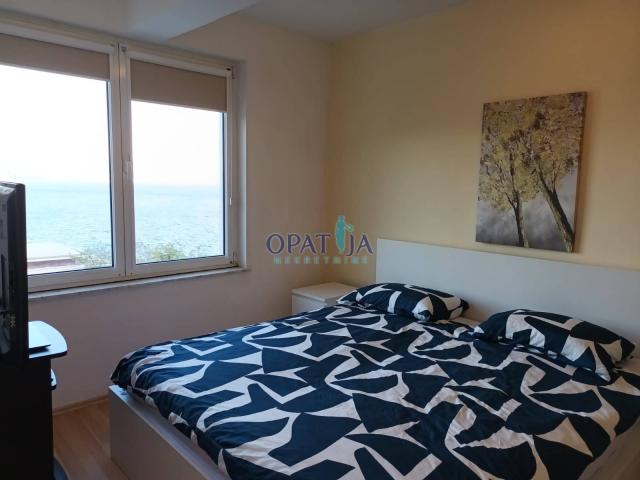 Opatija - prekrasan Stan s velikim balkonom i pogledom na more