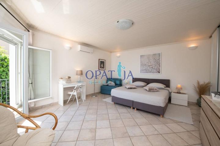 Flats Opatija - Centar, Opatija, 140m2