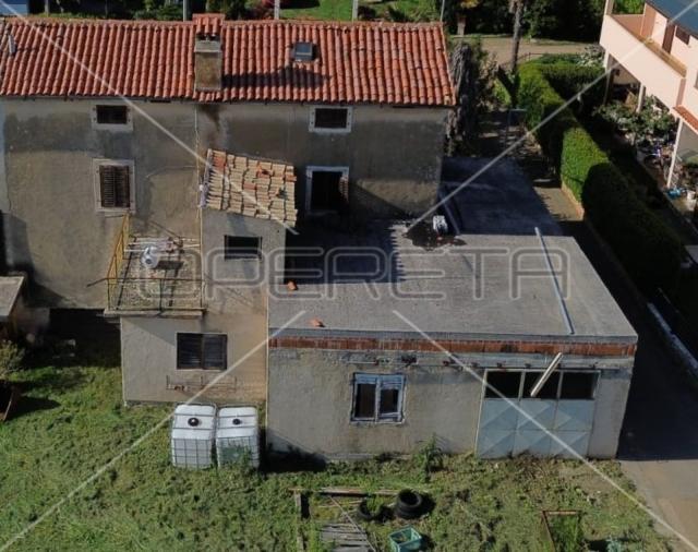 ISTRA, NOVIGRAD (OKOLIC) - Kuća uz more za adaptaciju