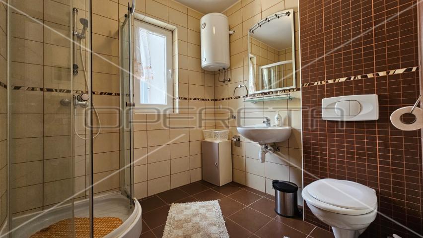 GRAD PAG – Dva apartmana - 46 m² i 74 m²