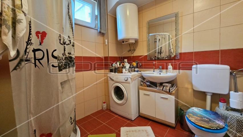 GRAD PAG – Dva apartmana - 46 m² i 74 m²